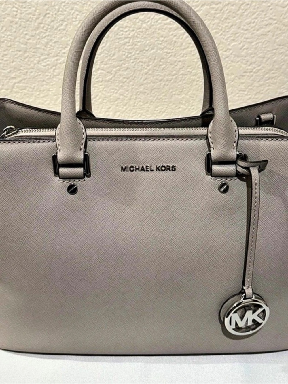Michael Kors Jet Set Travel Medium Top Zip Multifunction Tote Gray